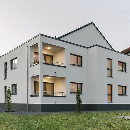 Business And Family Homes Burgau Luaran gambar