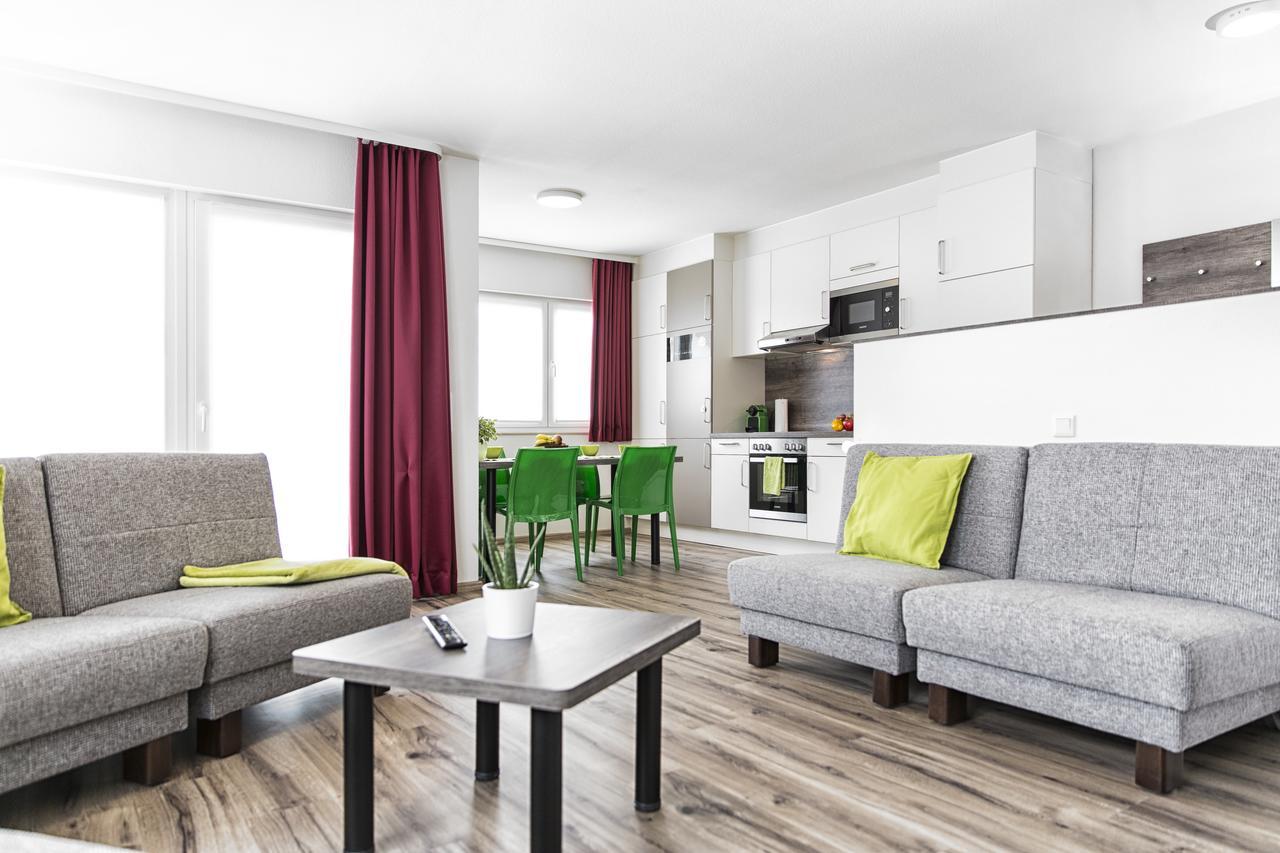 Business And Family Homes Burgau Luaran gambar