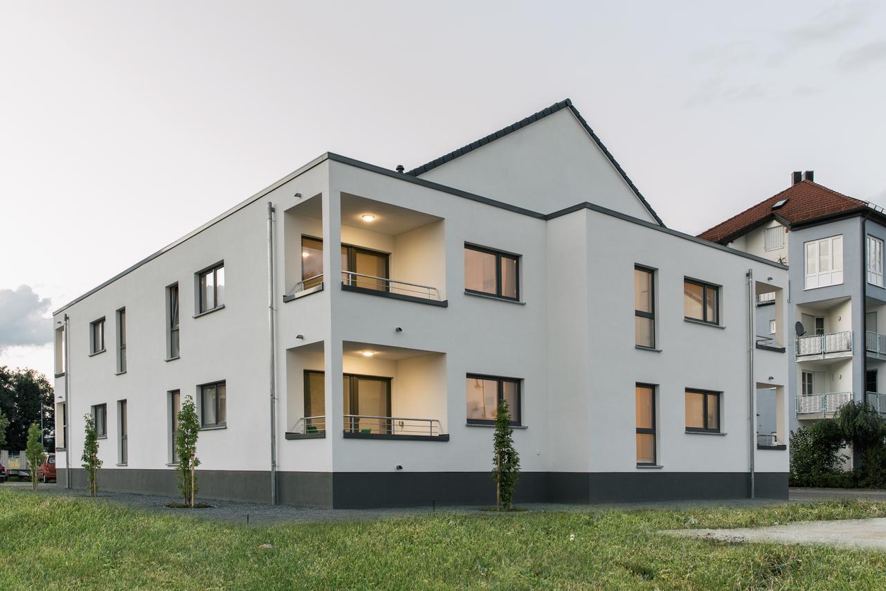 Business And Family Homes Burgau Luaran gambar